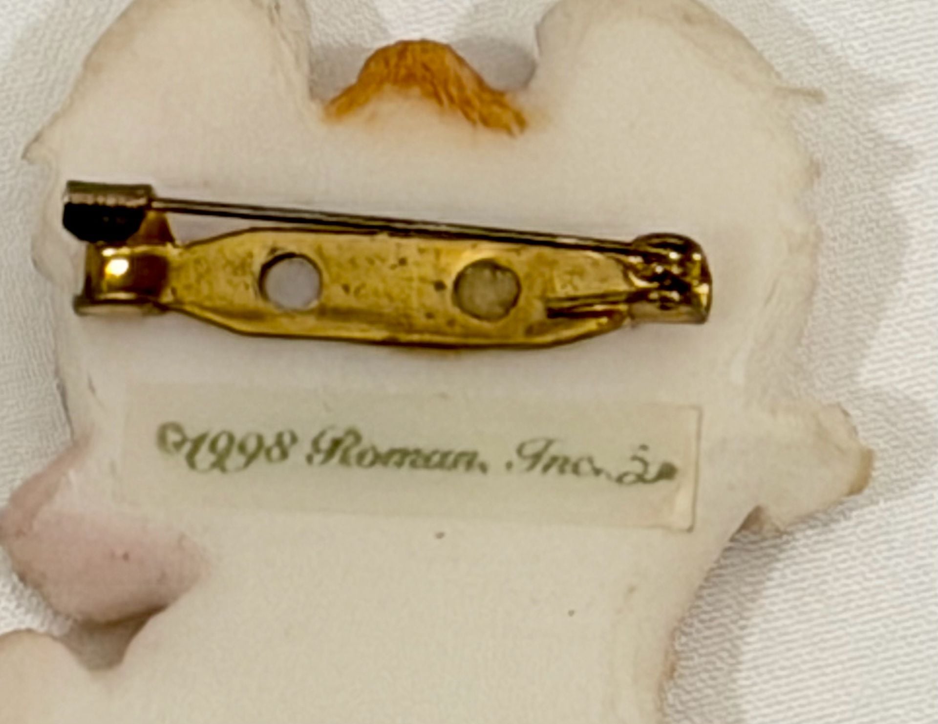 Roman Inc. Seraphim Classics 1998 Angel Brooch Pin 2.25" 4