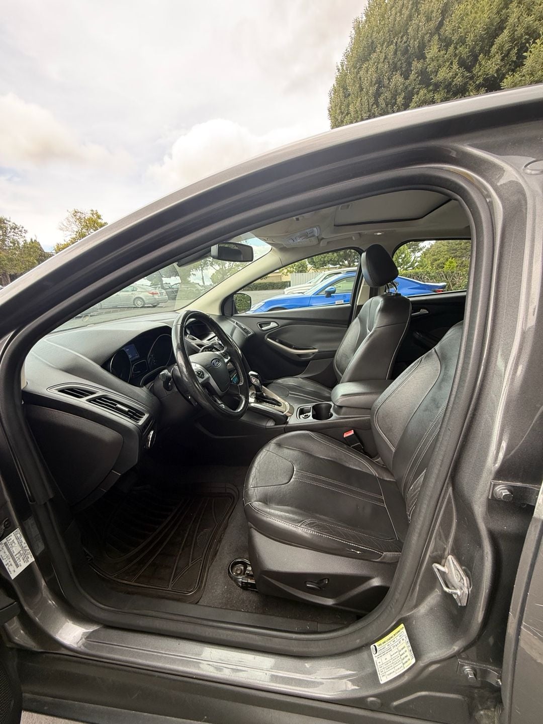 2012 Ford Focus SEL Sedan 7