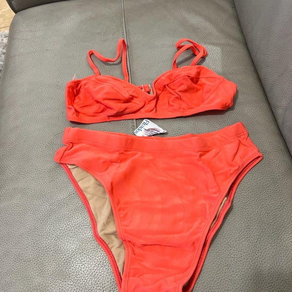 Vintage Y2K Brazilian Fluidos Coral Textured High-Waisted Bikini Set Size M