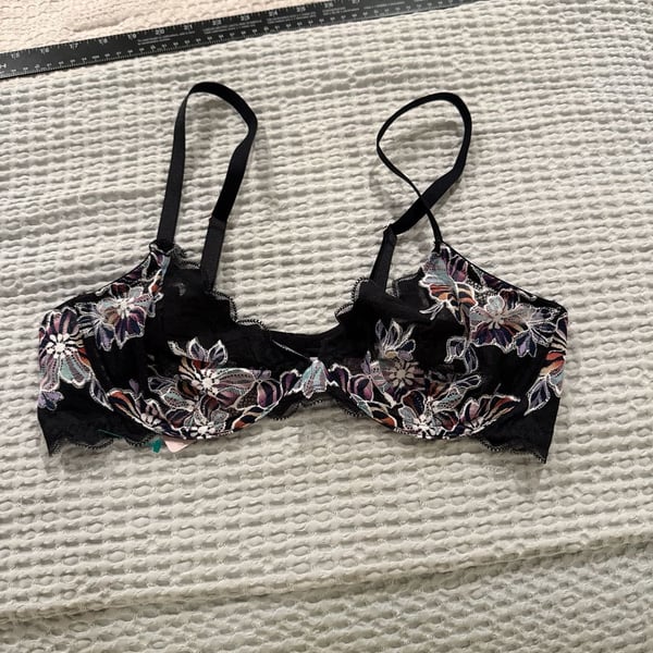 Savage X Fenty Floral Embroidered Unlined Underwire Bra Size 36C