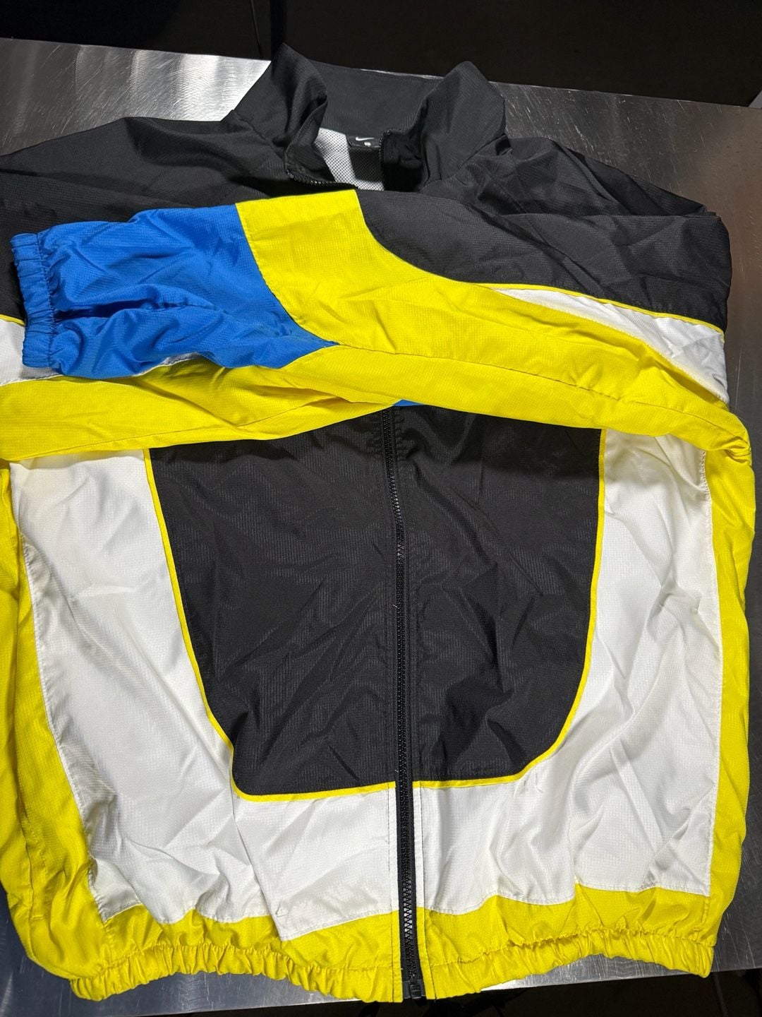 Nike Run Division Reflective Pinstripe Full-Zip Running Jacket 8