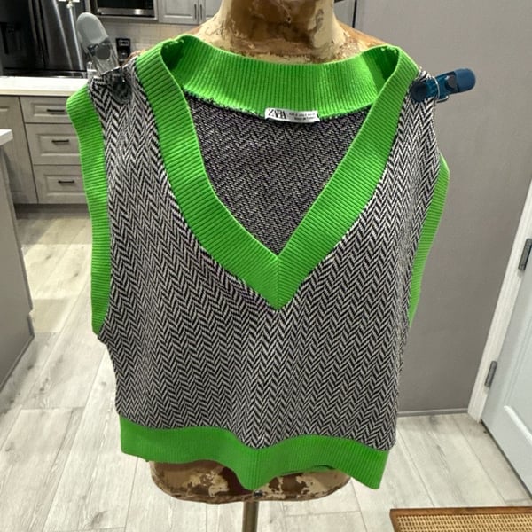 Zara Herringbone Knit Sweater Vest with Green Trim Size S
