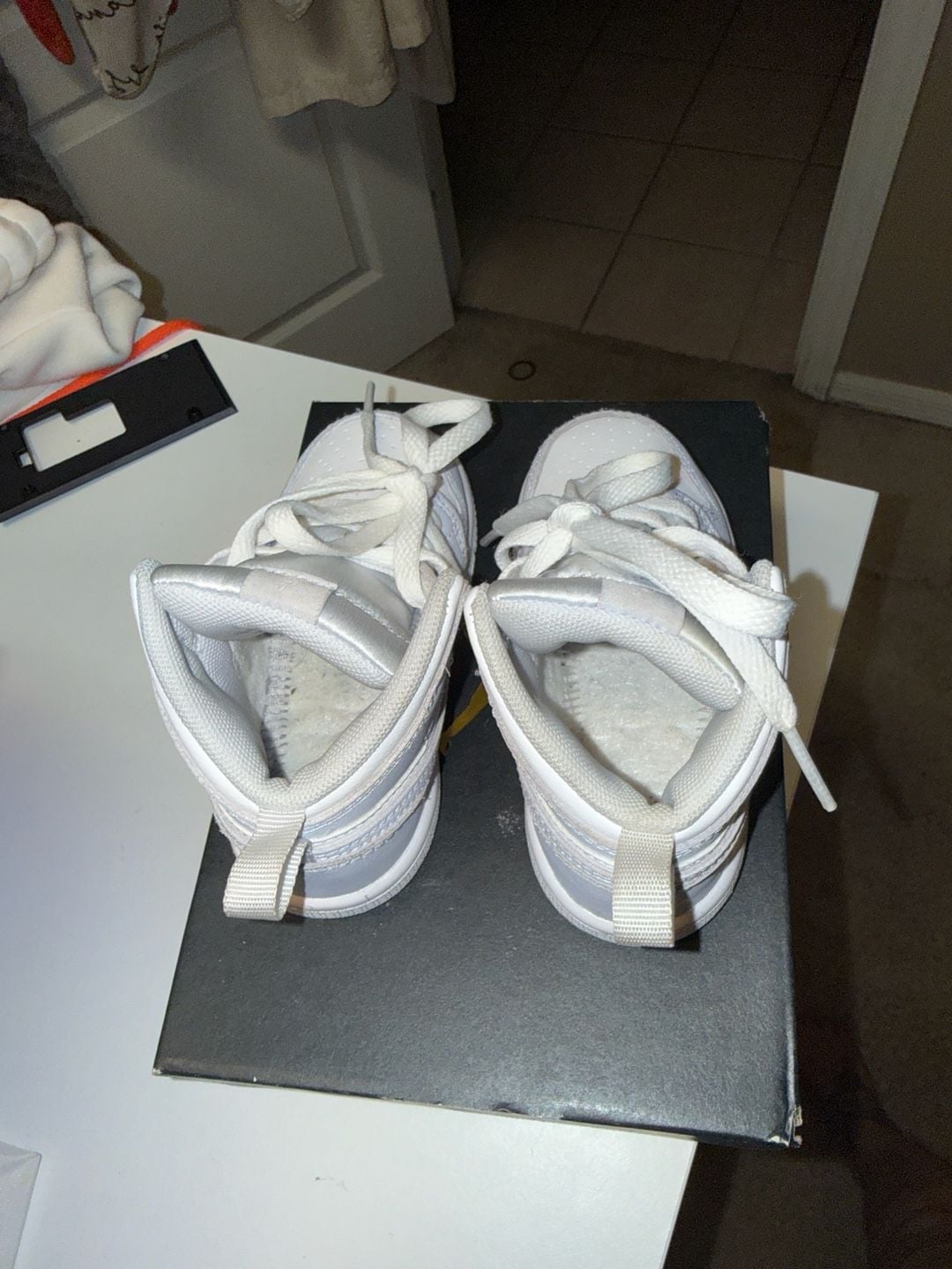 Air Jordan 1 Mid TD White Pure Platinum Toddler Sneakers 2