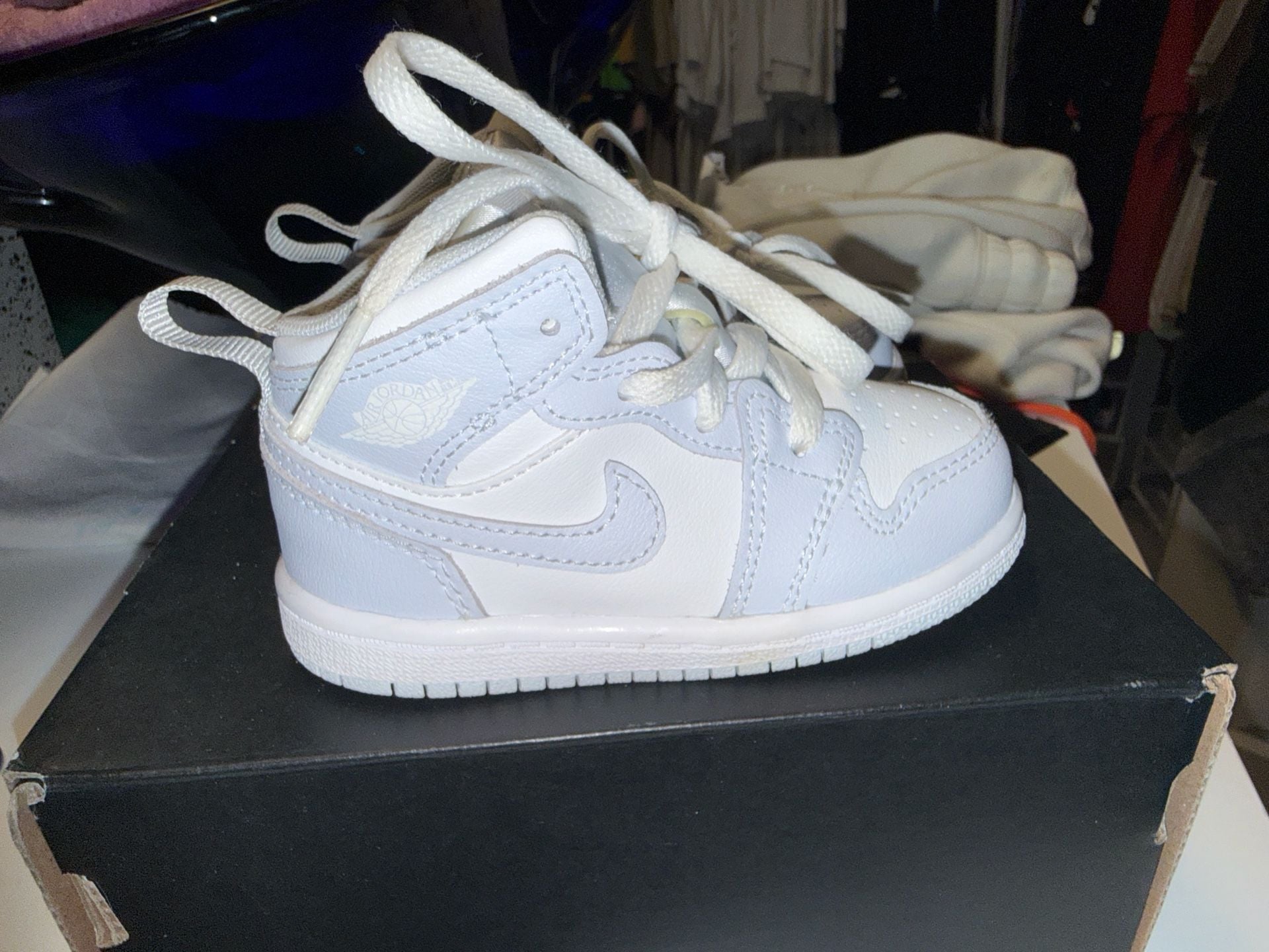 Air Jordan 1 Mid TD White Pure Platinum Toddler Sneakers 3