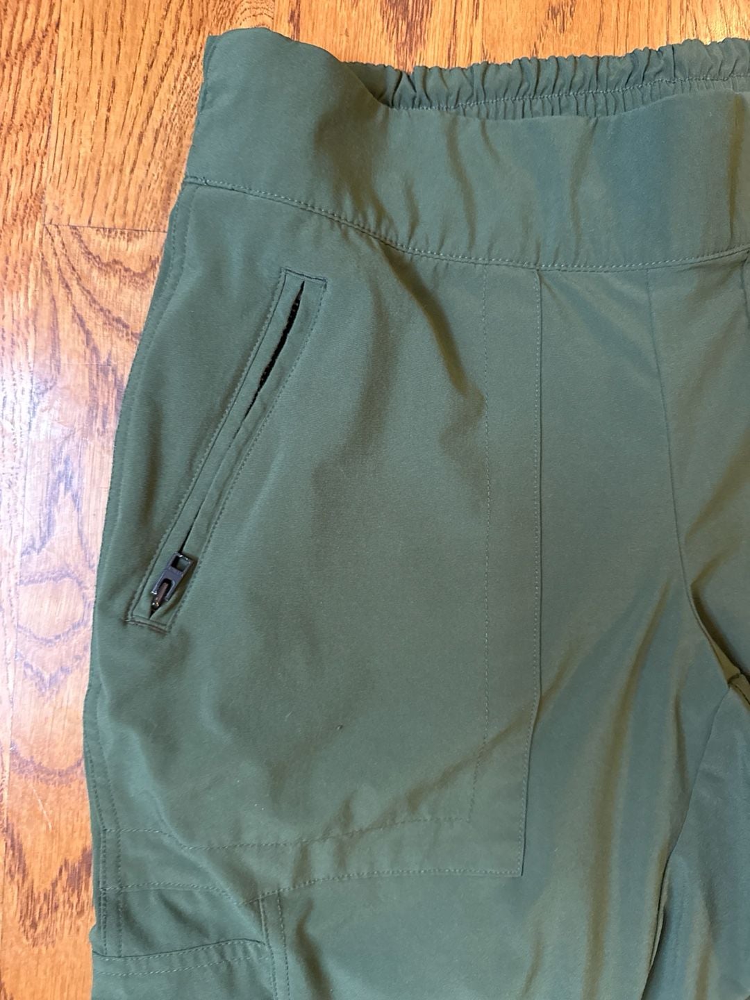 Athleta Trekkie North Cargo Pants Green Size 4 4