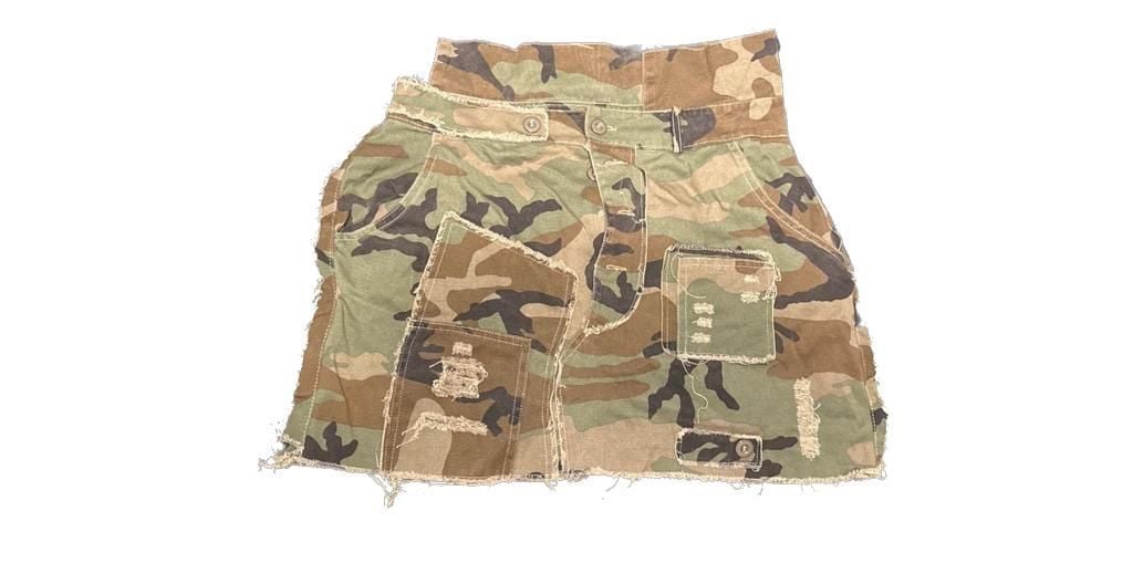 MICAS Camouflage Distressed Fringe Mini Skirt Size L 2