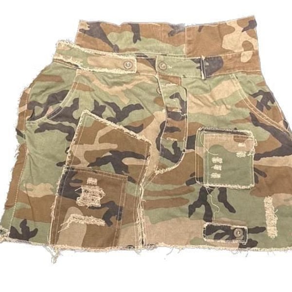 MICAS Camouflage Distressed Fringe Mini Skirt Size L
