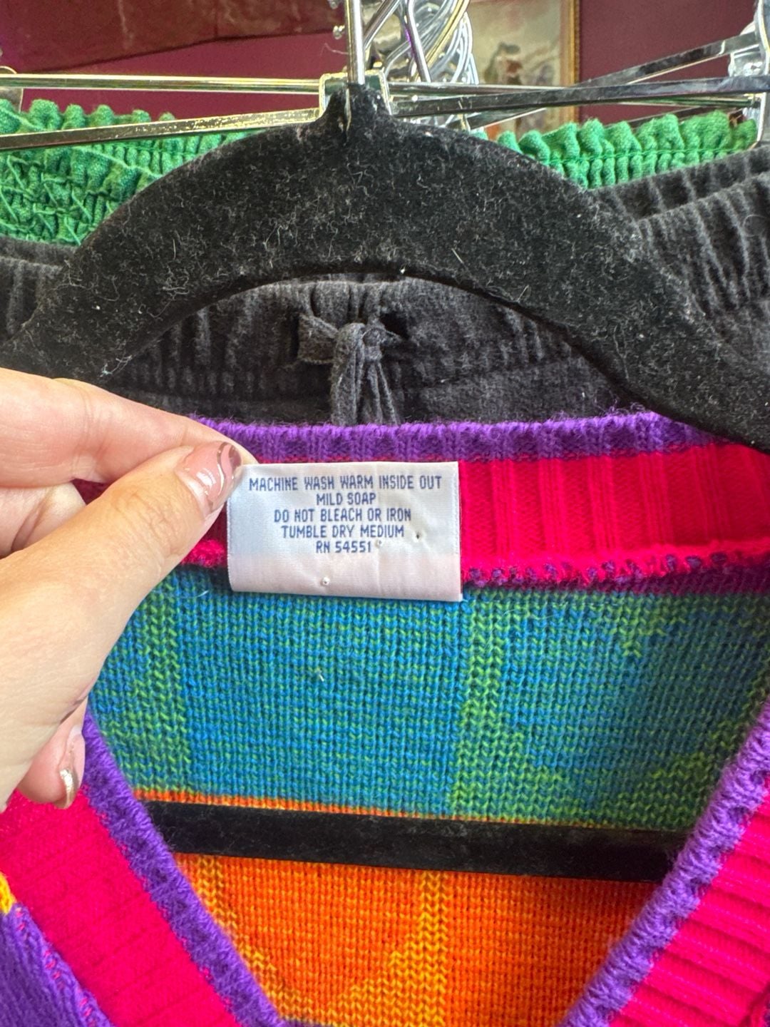 Vintage J.J. Poole Rainbow Heart Checkerboard V-Neck Acrylic Sweater 3