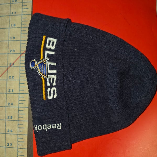 Reebok Center Ice CCM Hockey Saint Louis Blues Hat Beanie NHL Unisex Navy