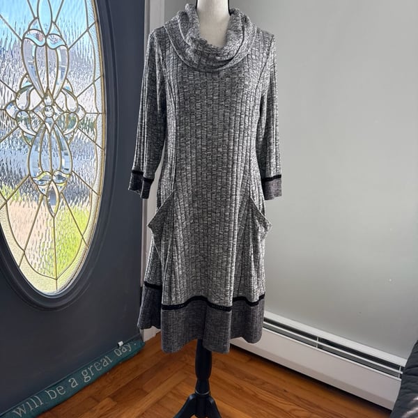 Robbie Bee Grey Ribbed Cowl Neck Knit Dress with Pockets Size L