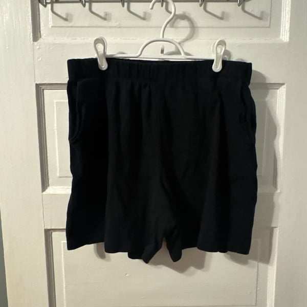 Lands' End Women's Black Elastic Waist Knit Shorts Size L/P 14-16