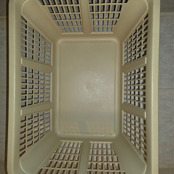 Vintage Rubbermaid No. 2965 Laundry Basket Almond Beige – USA