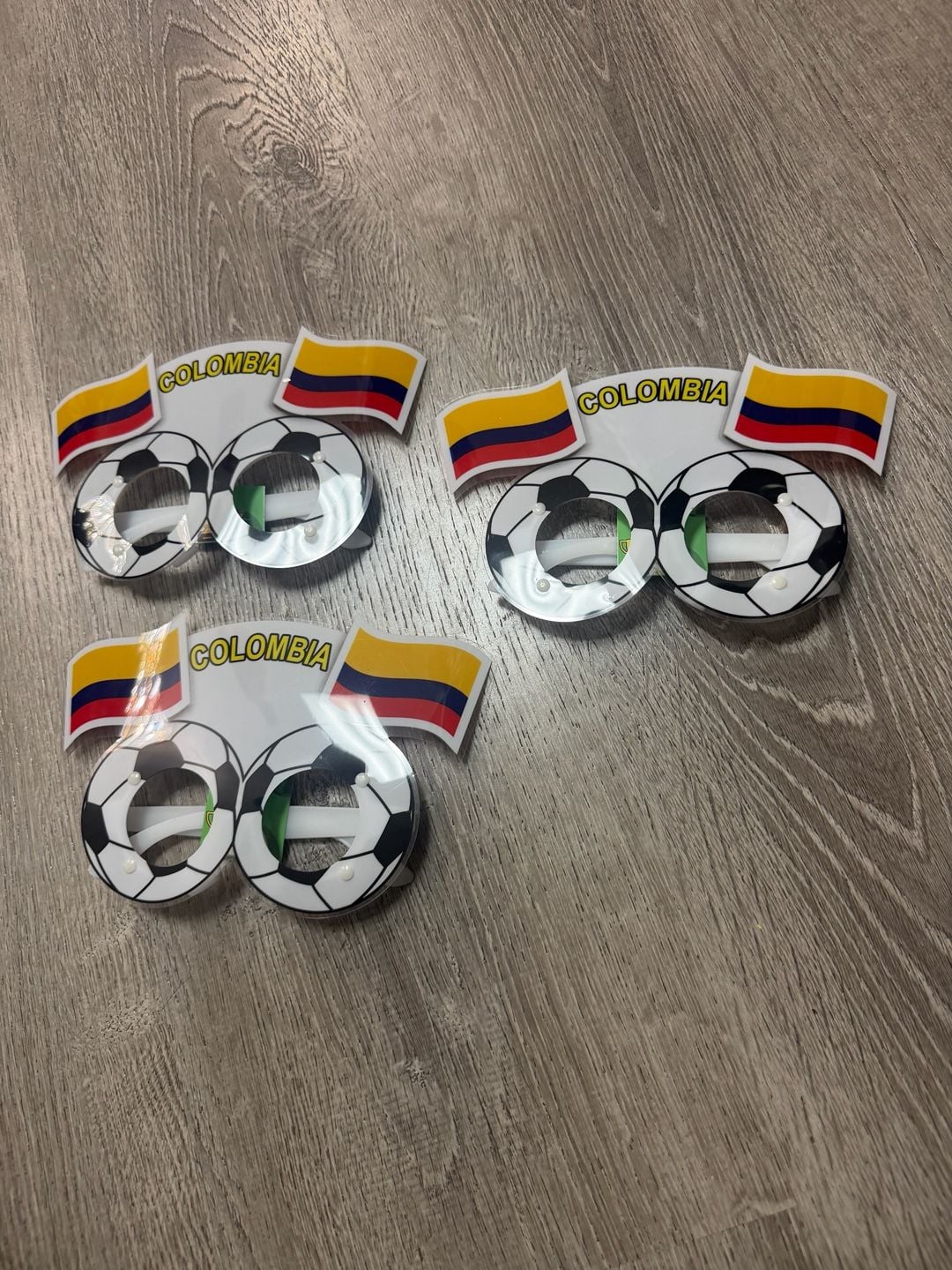 Colombia Soccer Fan Novelty Glasses - Set of 1 4