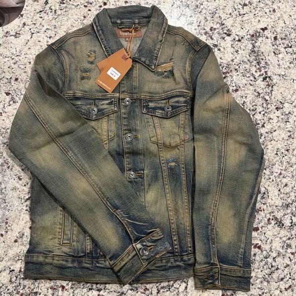 Crysp Denim Distressed Vintage Tinted Wash Denim Jacket Size M