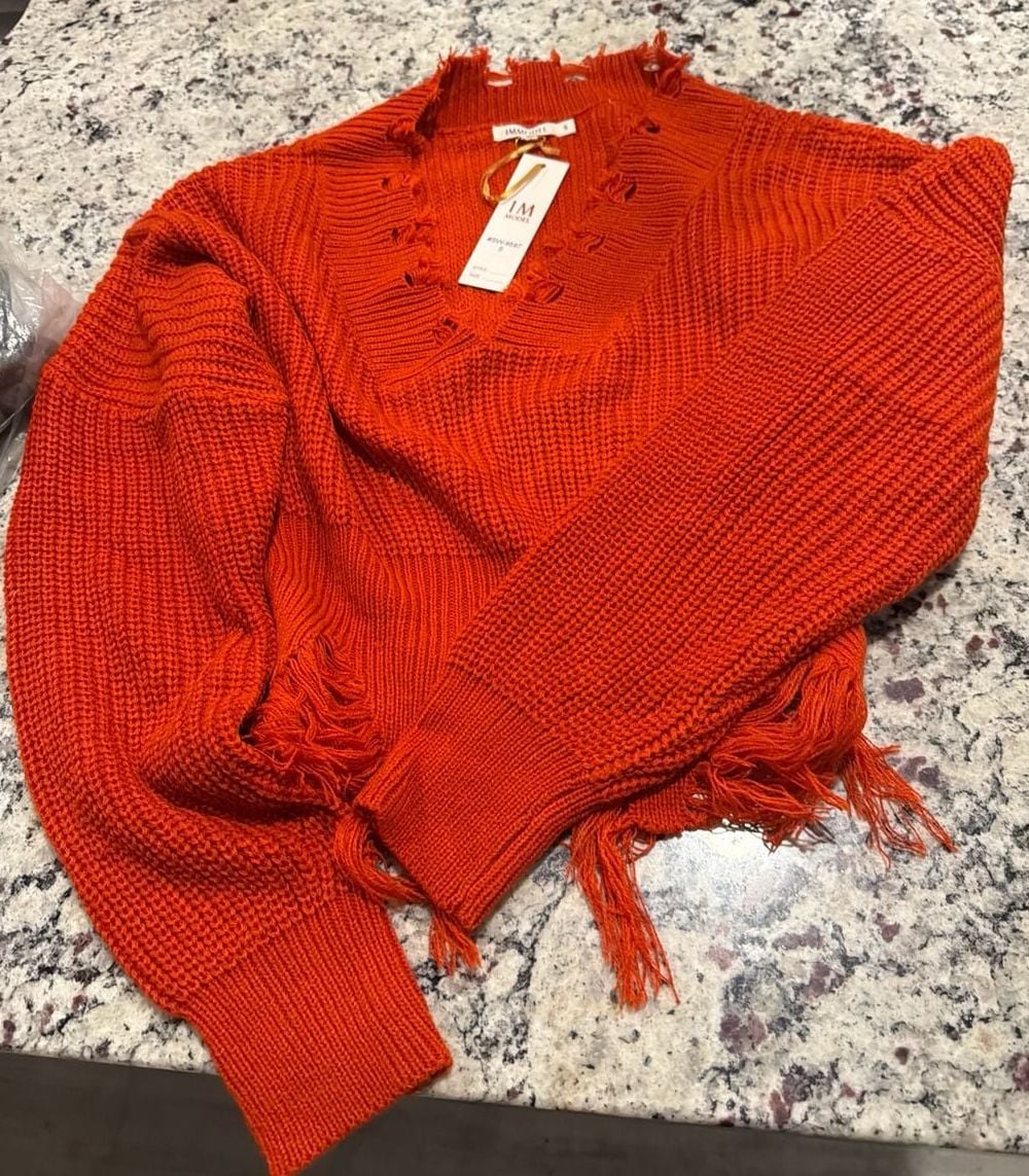 IMMODEL Distressed V-Neck Chunky Knit Sweater Orange Size S 1