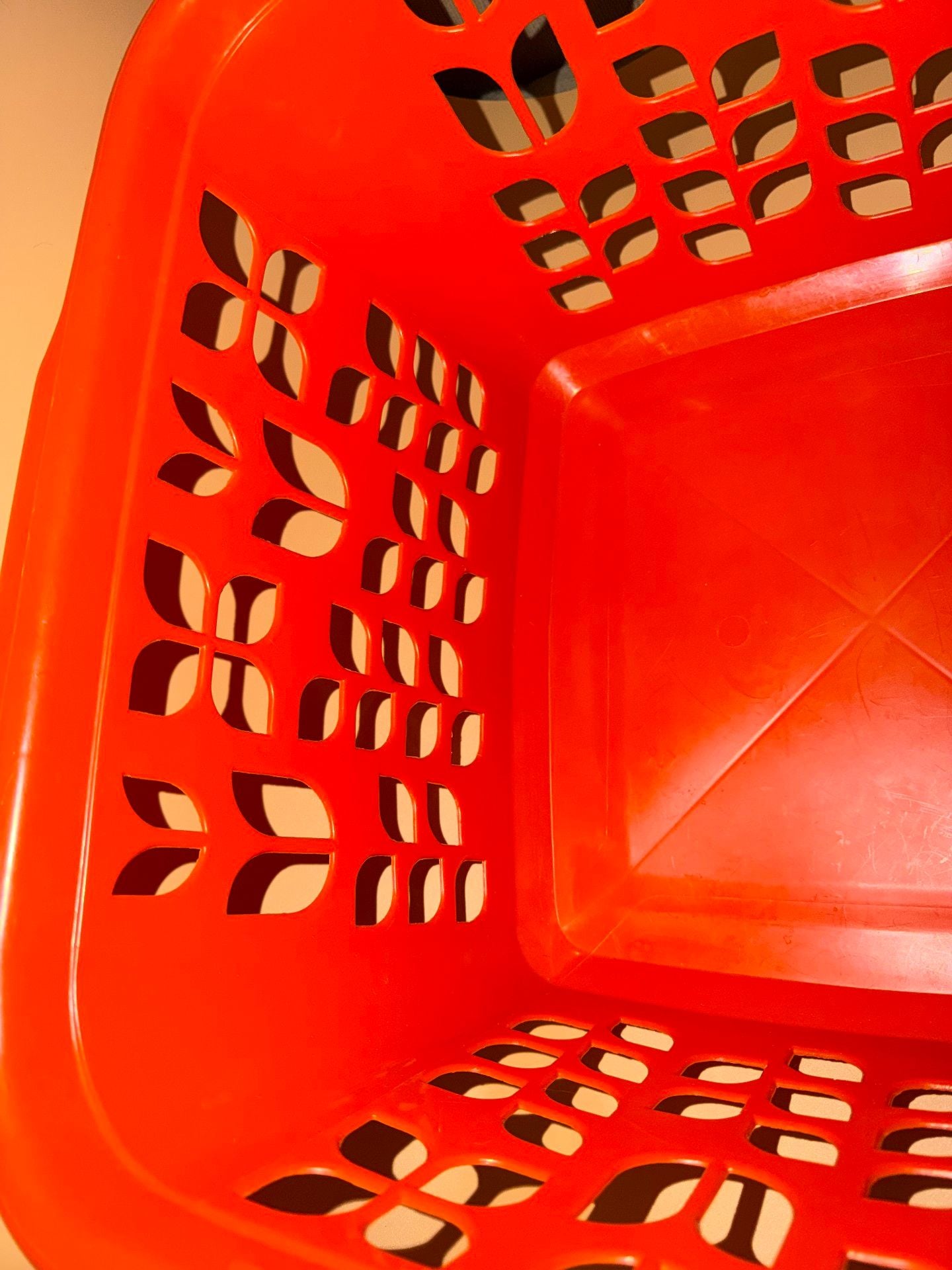 Vintage Rubbermaid Roughneck Square Laundry Basket 2968 Tulip Orange 7
