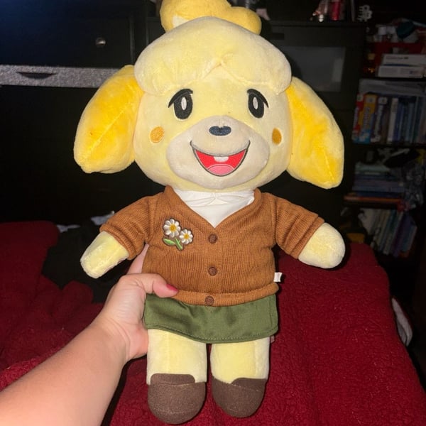 Build-A-Bear Workshop Animal Crossing: New Horizons Isabelle Plush in Winter Outfit 15"