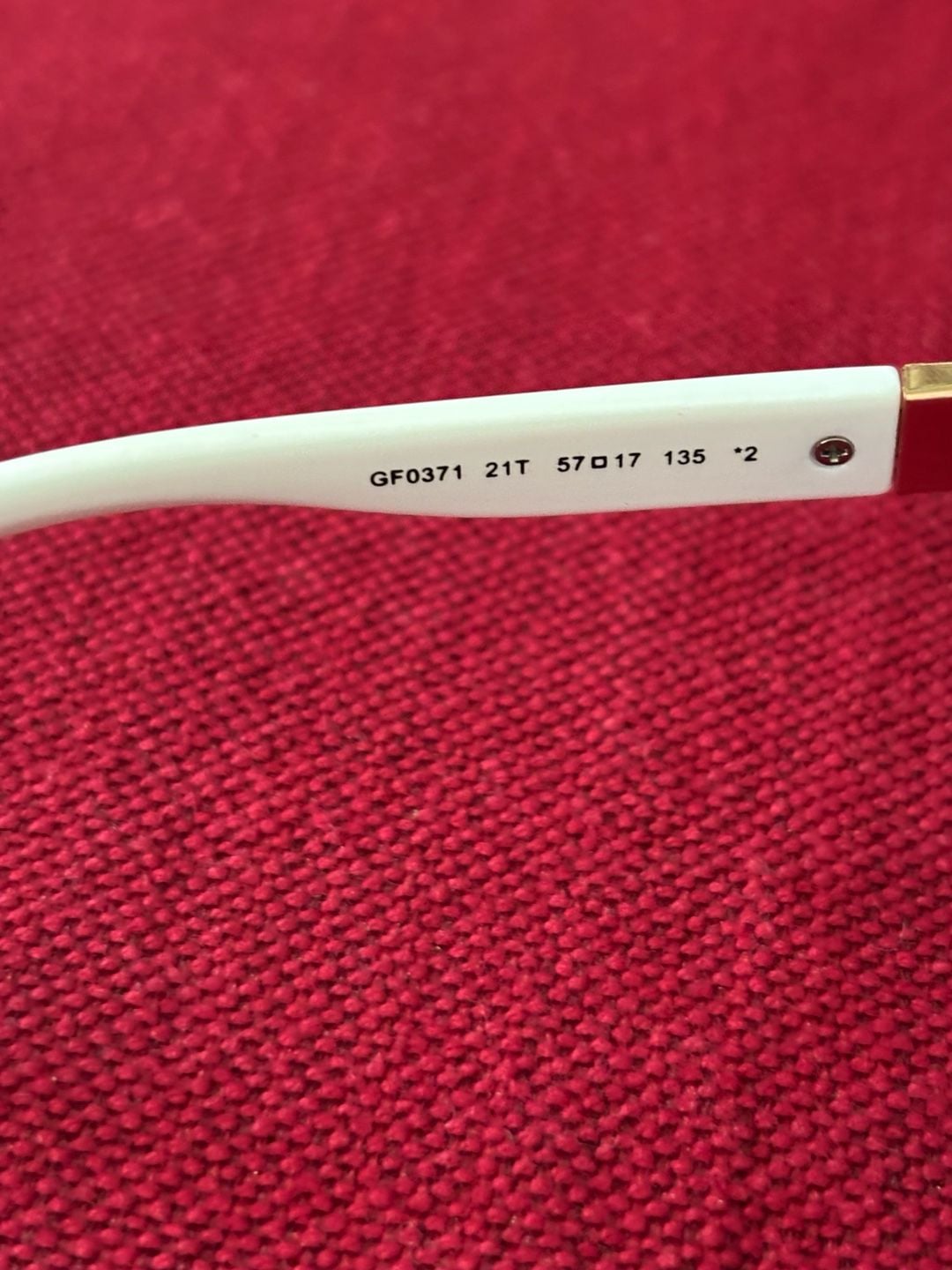 Guess GF0371 21T White Square Sunglasses 57-17 135 with Case 6