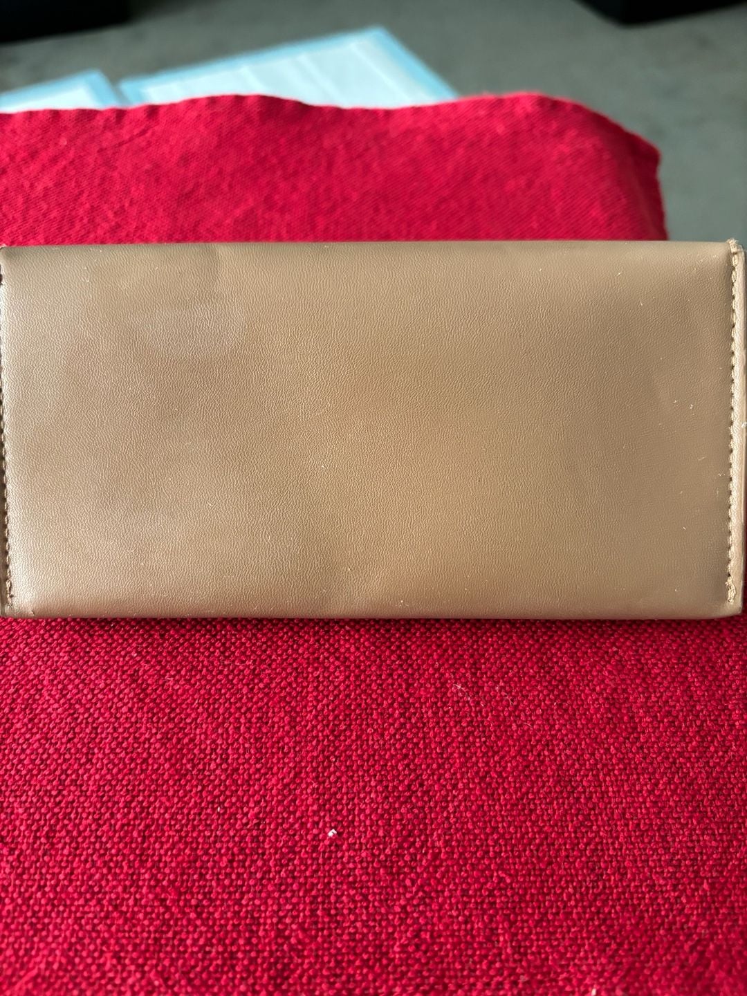 Burberry London England Eyeglasses Sunglass Case Tan Magnetic Close Soft Leather 7