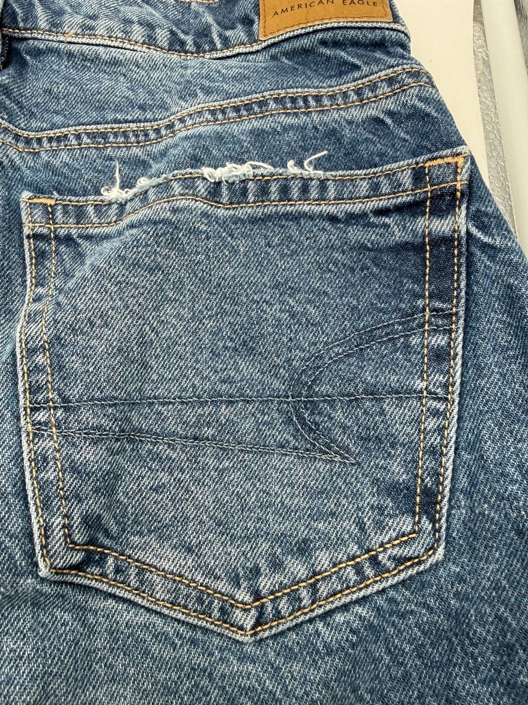 American Eagle Super High-Rise Straight Stretch Jeans Size 0 25W Regular 11