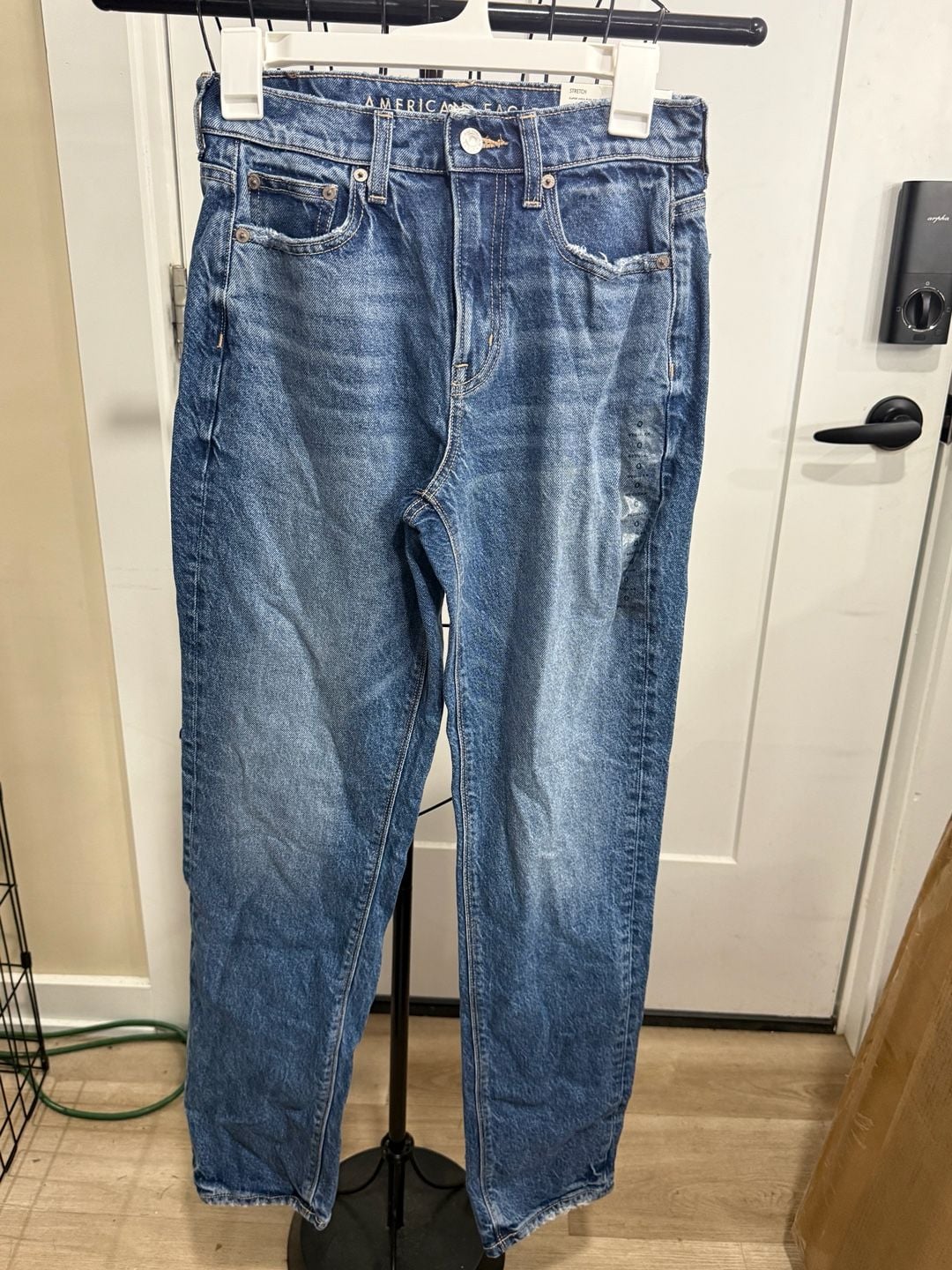 American Eagle Super High-Rise Straight Stretch Jeans Size 0 25W Regular 2