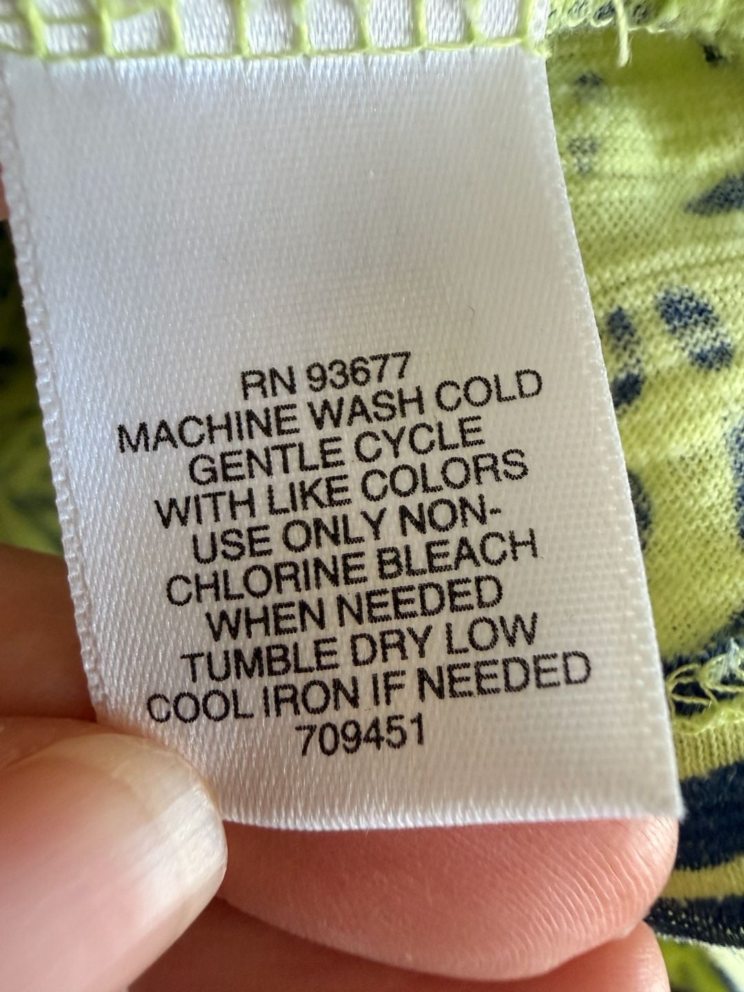 Liz Claiborne Yellow and Blue Monstera Leaf Print V-Neck Short Sleeve Tee 8