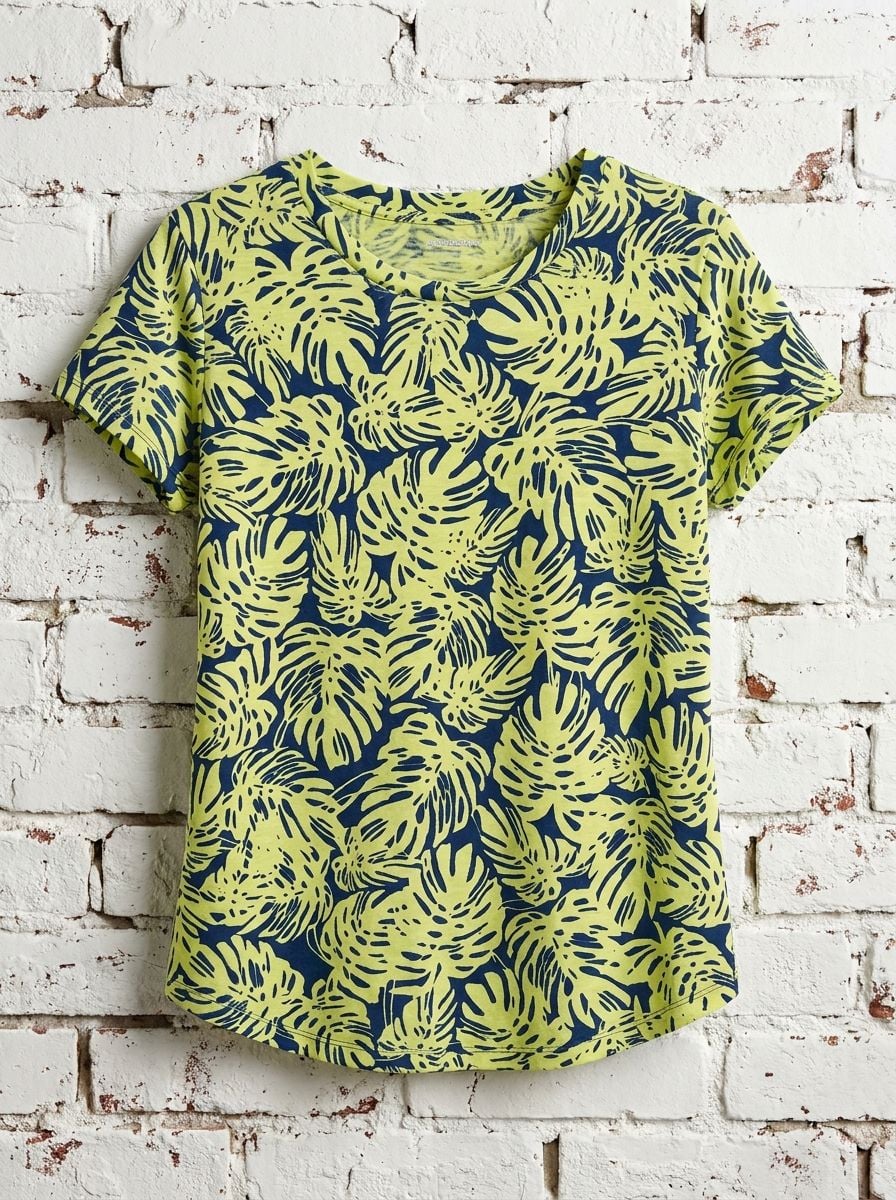 Liz Claiborne Yellow and Blue Monstera Leaf Print V-Neck Short Sleeve Tee 5