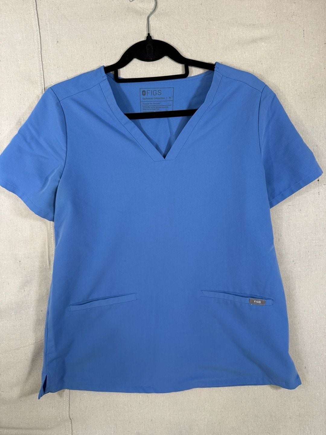 FIGS Technical Collection Casma V-Neck Scrub Top 1