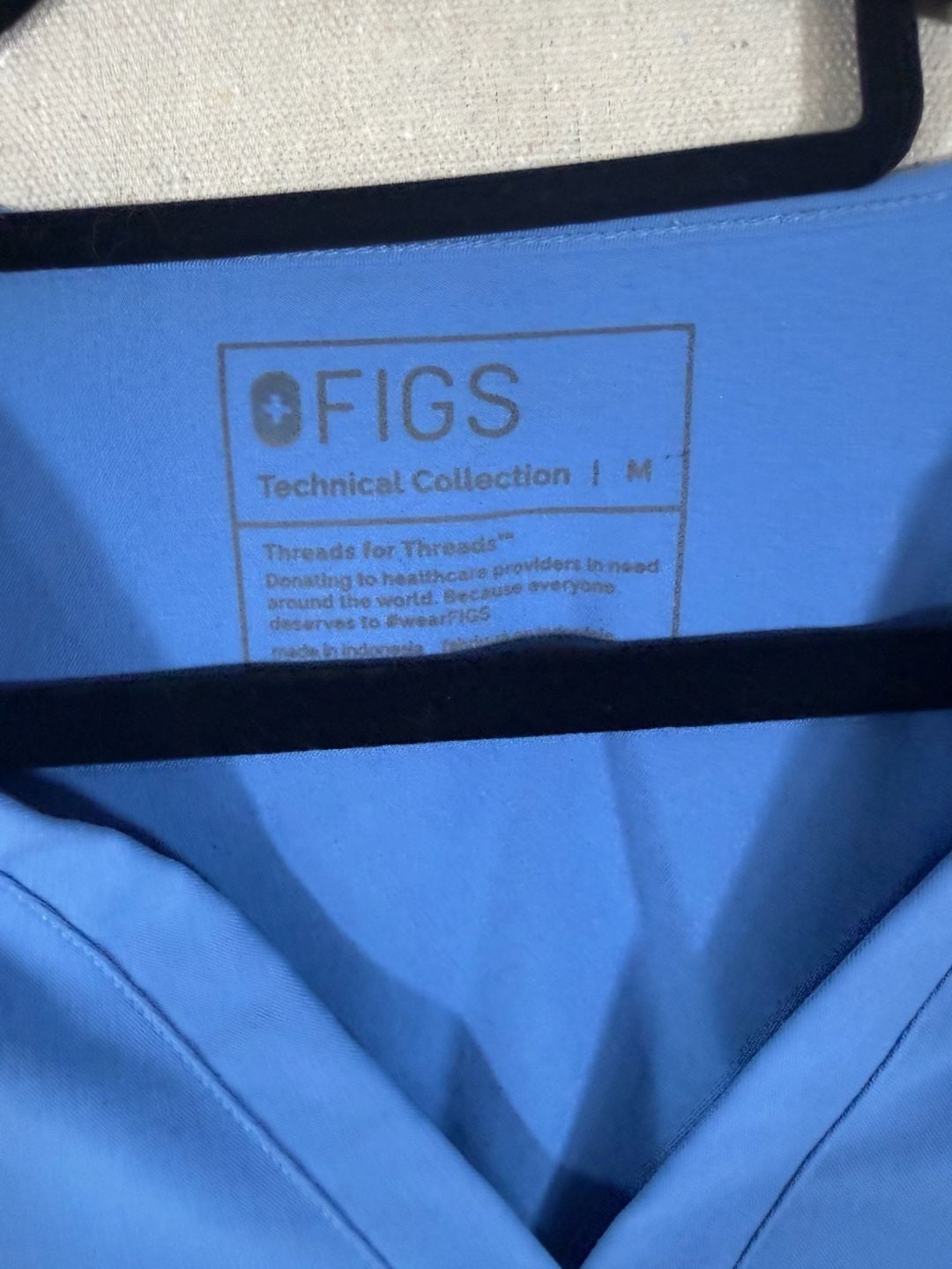 FIGS Technical Collection Casma V-Neck Scrub Top 2