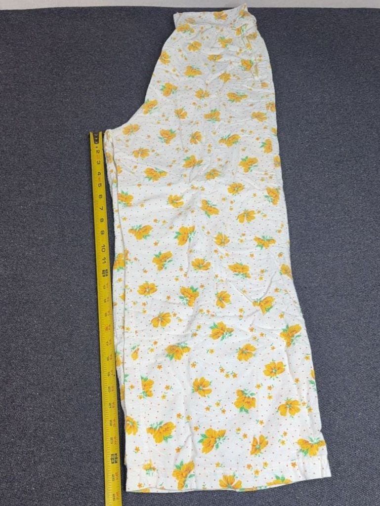 Vintage Yellow Floral Button Down Pajama Set Two Piece Sleepwear Medium 10