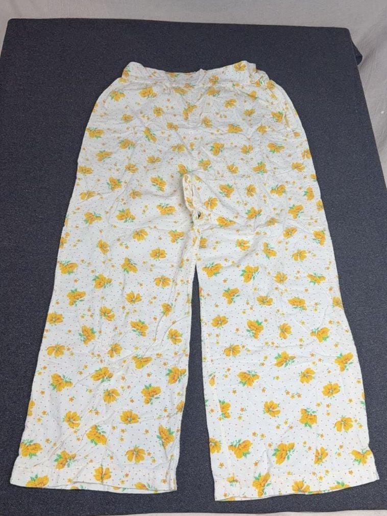 Vintage Yellow Floral Button Down Pajama Set Two Piece Sleepwear Medium 13