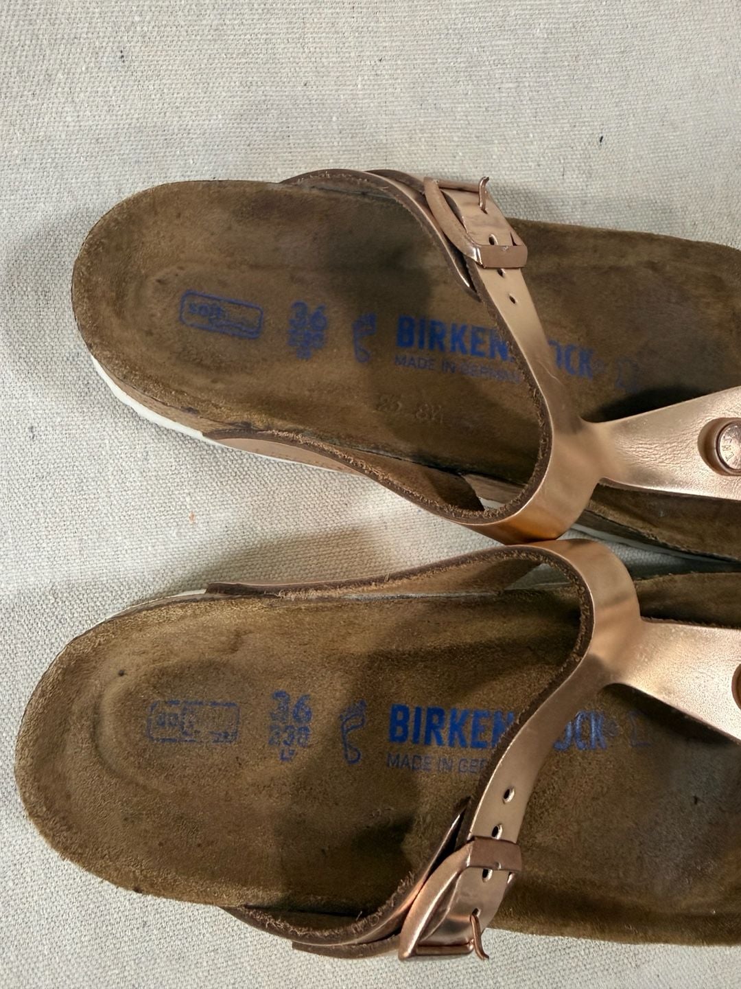Birkenstock Gizeh Metallic Gold Thong Sandals Size 38 6