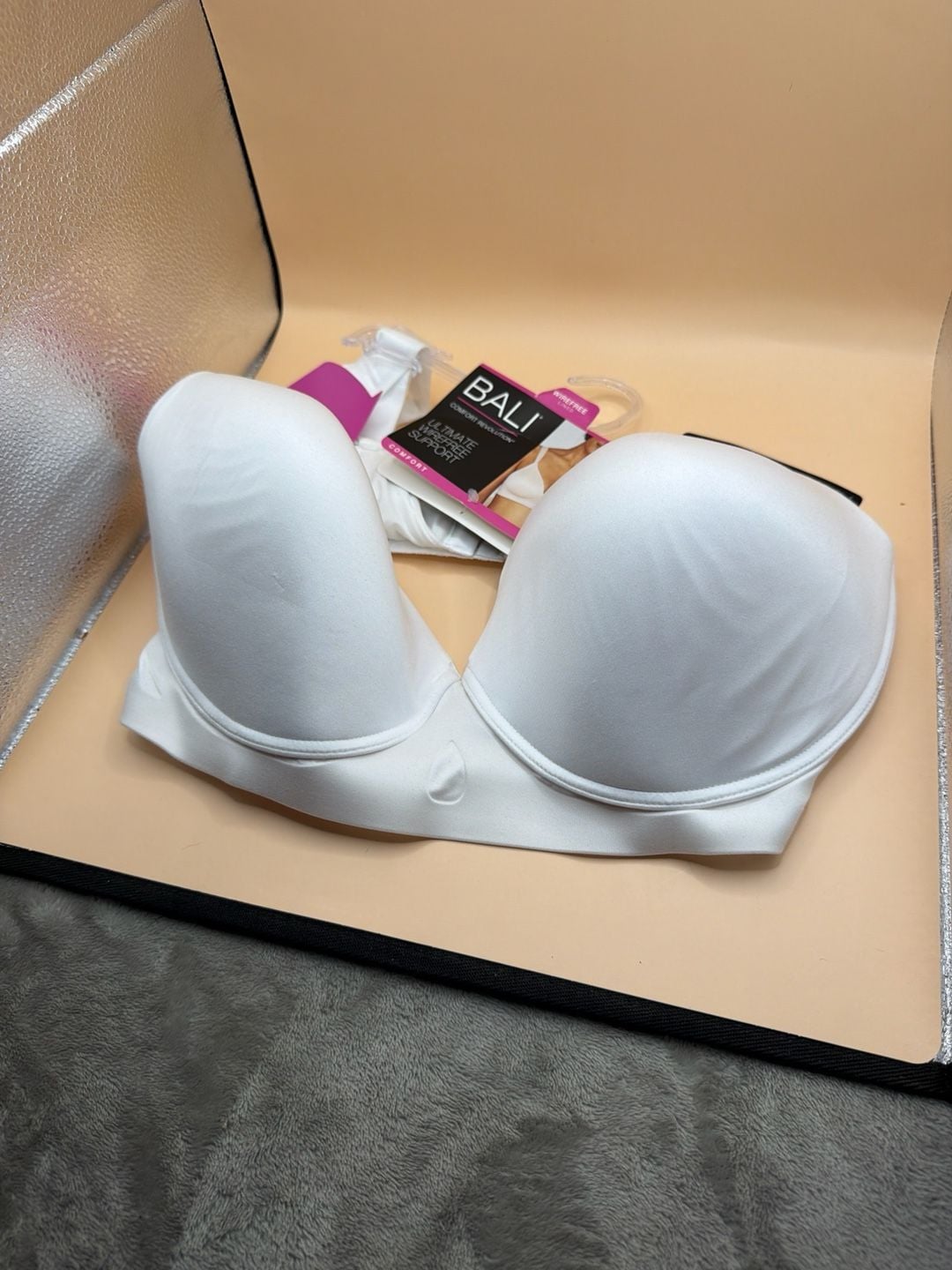 Bali Comfort Revolution Ultimate Wirefree Support Bra DF3462 White Size 2XL 1
