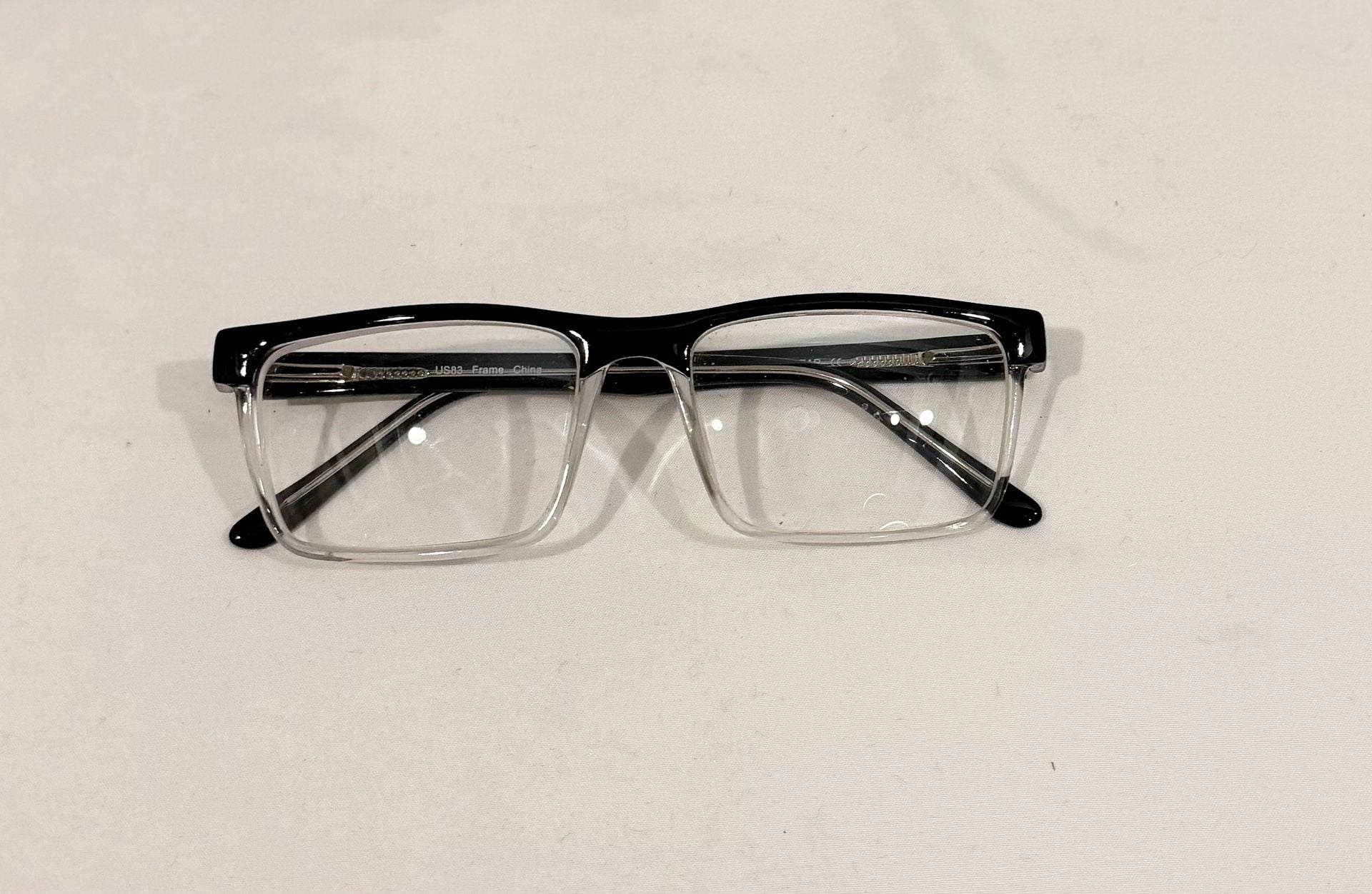 Foster Grant US83 Two-Tone Black and Clear Rectangular Eyeglass Frames 50-19-130 2