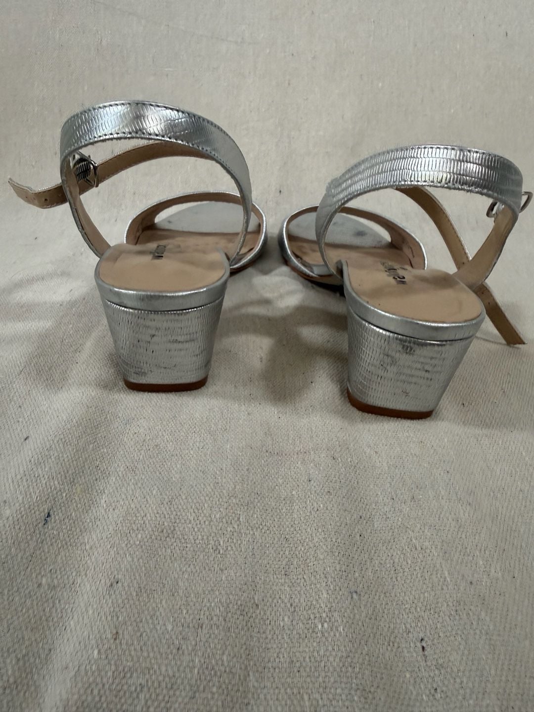 Walking Cradles Liza Silver Lizard Print Block Heel Sandals 5