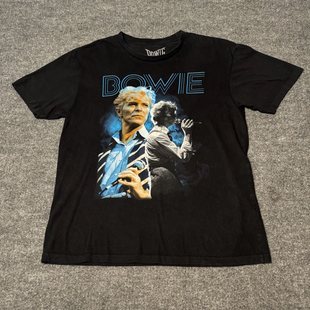 Lot of 6 Rock Band Graphic T-Shirts KISS Rolling Stones Nirvana Bowie Size Medium 17