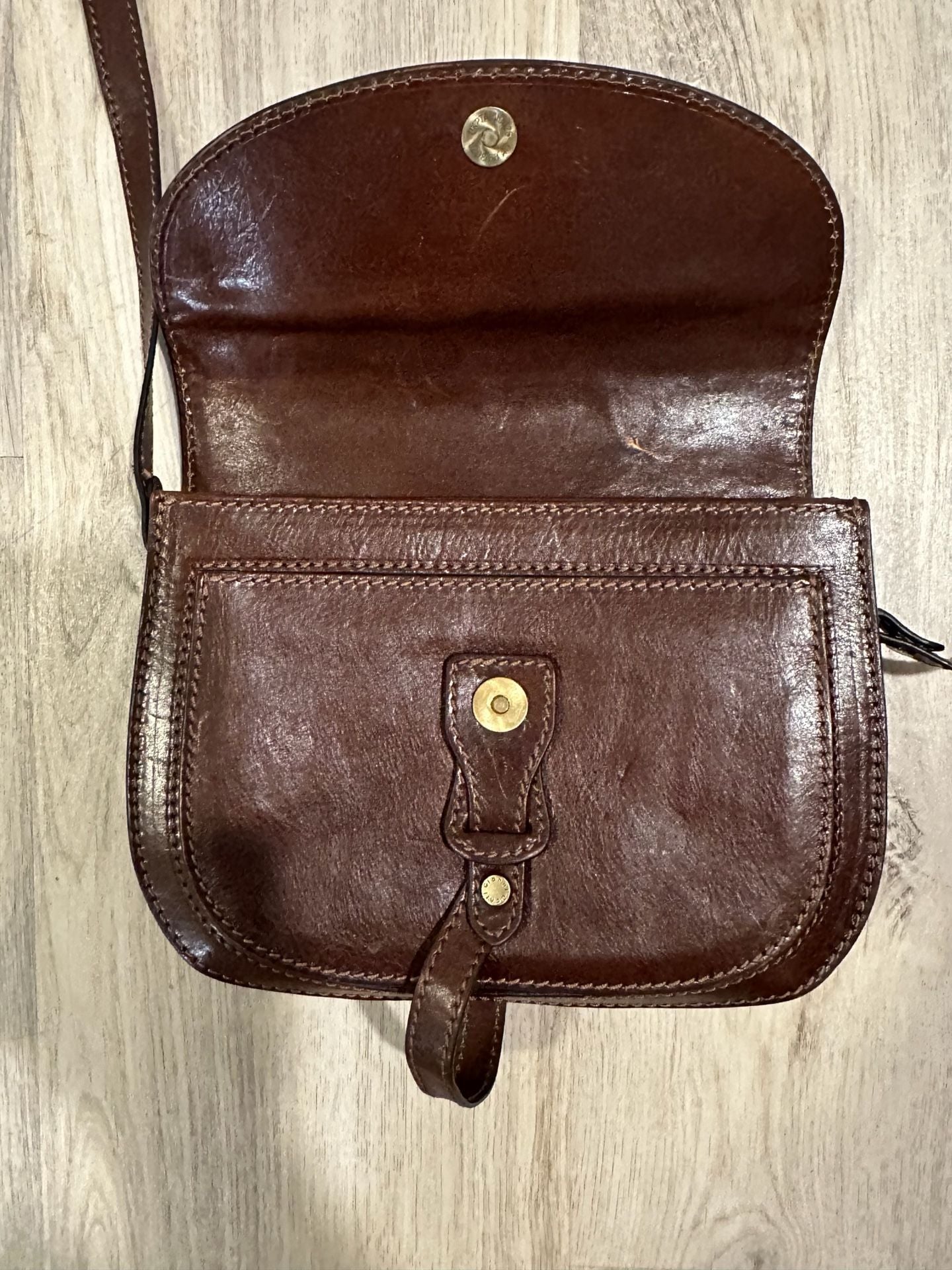 Gianni Conti Brown Leather Crossbody Bag Made In Italy Adjustable Strap 10x7.5” 5