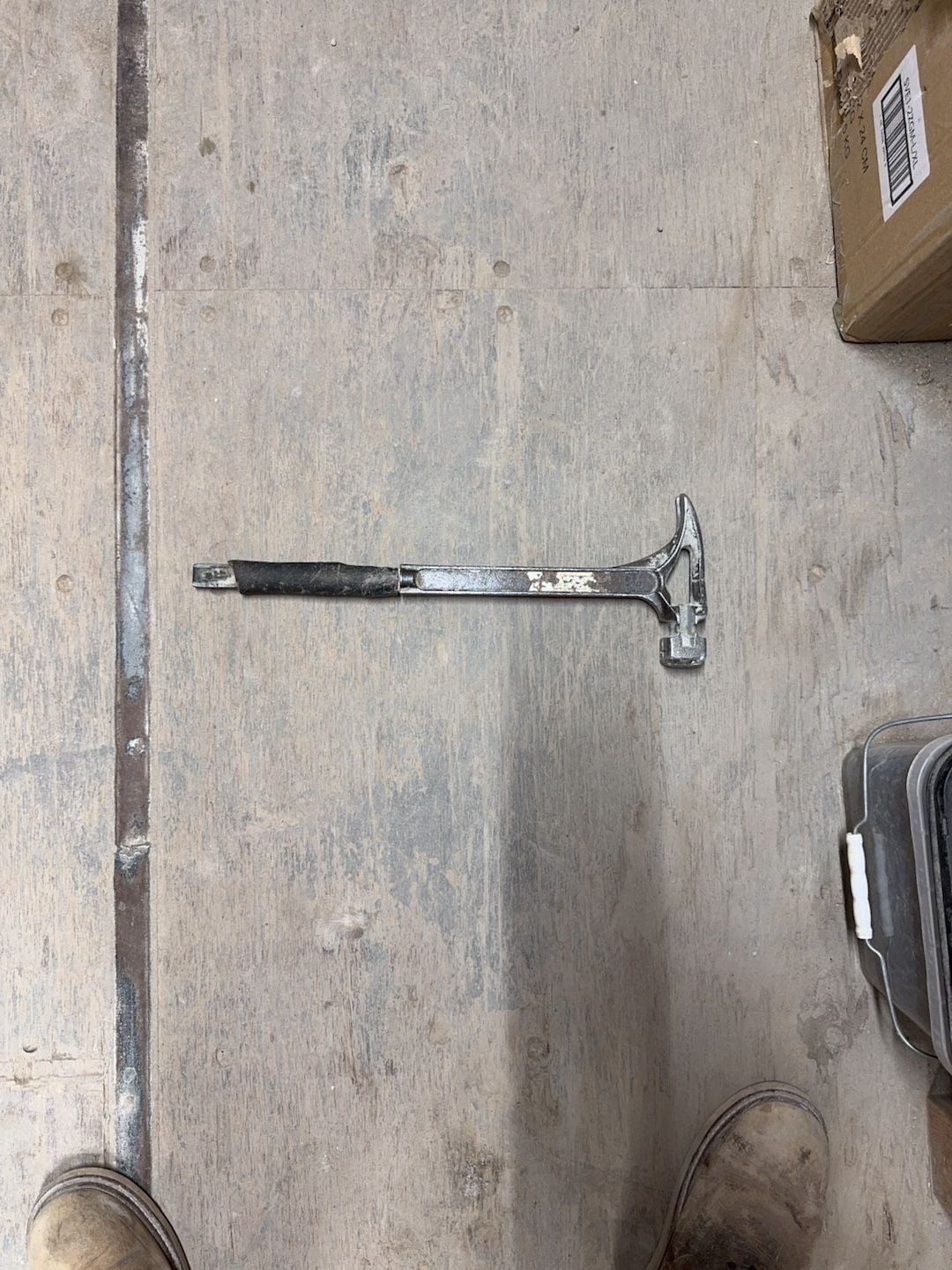 Dead On Annihilator Wrecking Bar Utility Hammer 1