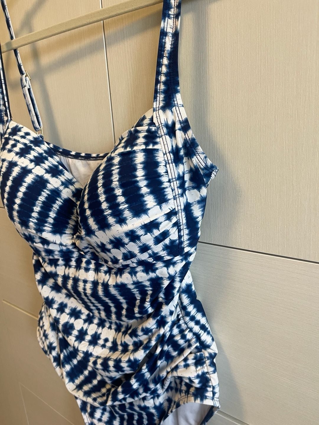La Blanca Ikat Print Sweetheart One-Piece Swimsuit 3