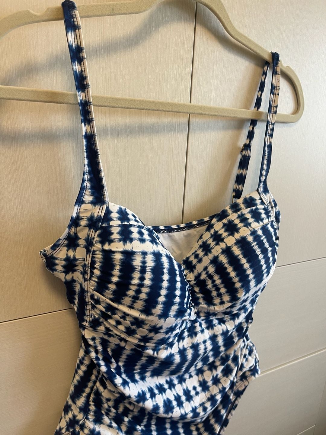 La Blanca Ikat Print Sweetheart One-Piece Swimsuit 4