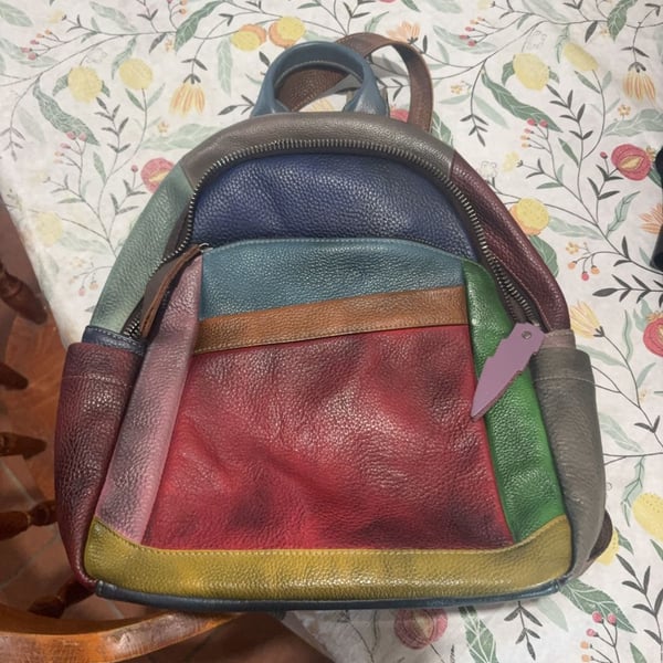 F526 Leather Shoulder Bags For Women Head Layer Cowhide Backpack With Color Contrast Retro Style From Dh1100012043,