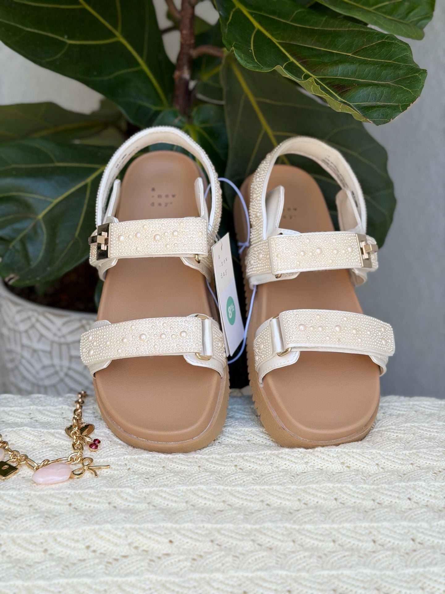 A New Day Pearl Embellished Sport Sandals Size 8.5 2