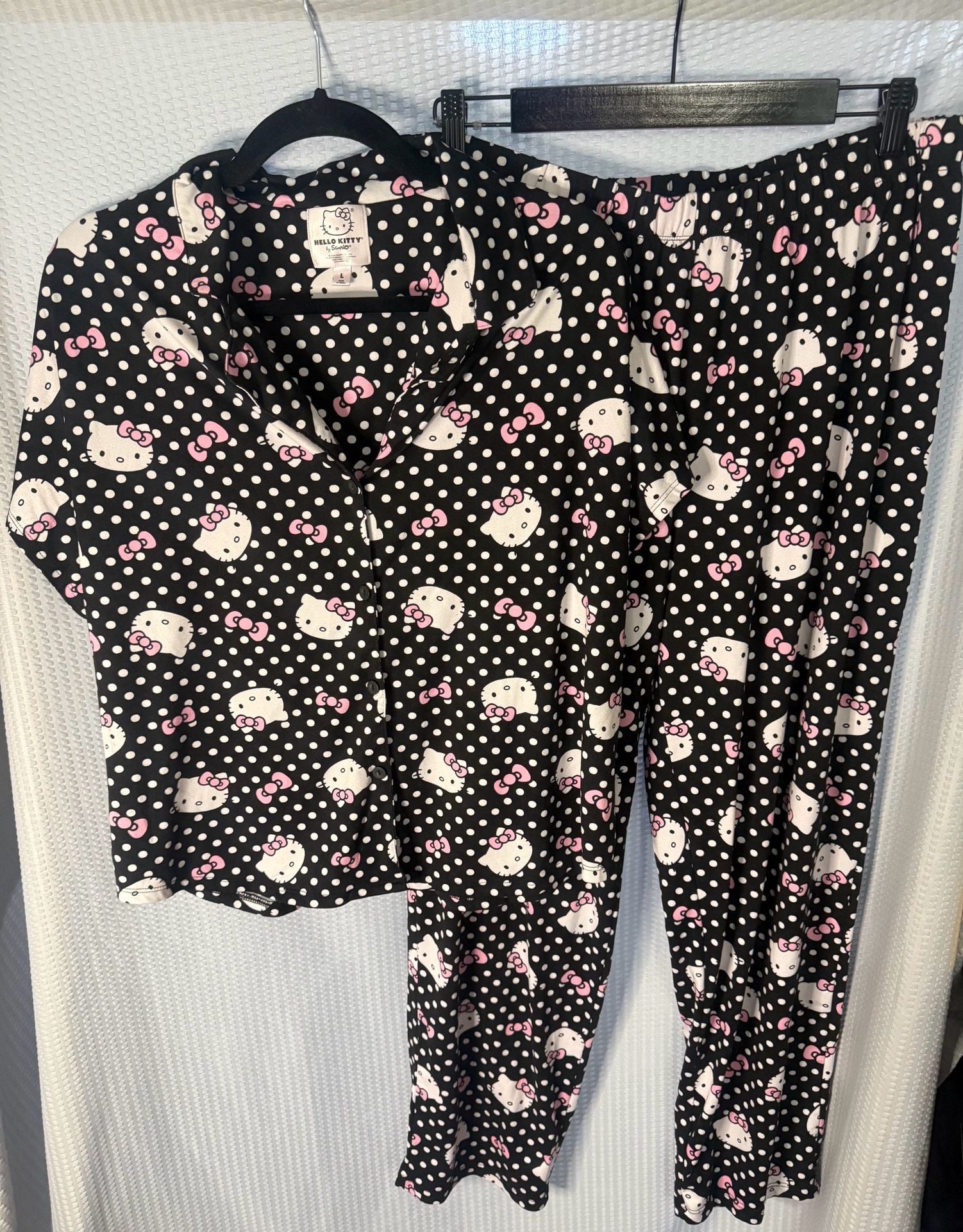 Hello Kitty by Sanrio Black Polka Dot Pajama Set Size L 1