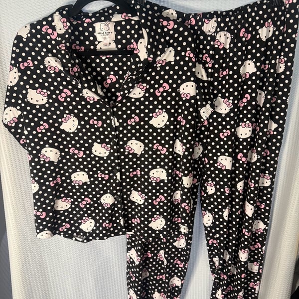 Hello Kitty by Sanrio Black Polka Dot Pajama Set Size L