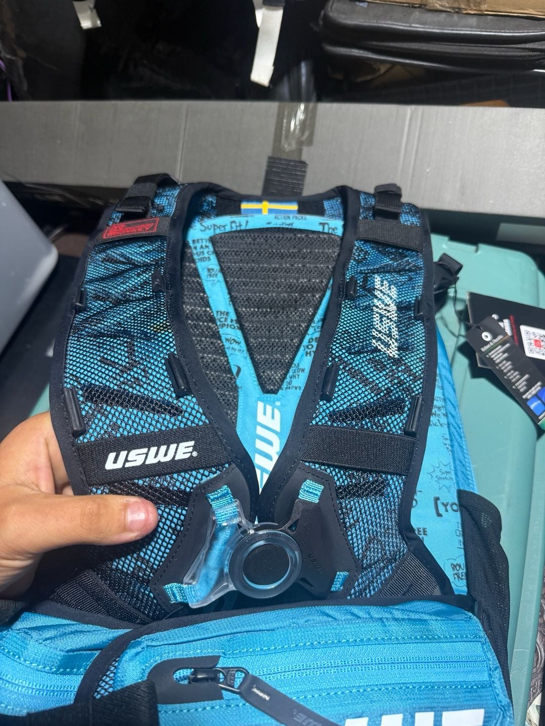 USWE Shred 16 Hydration Backpack Black/Blue 7
