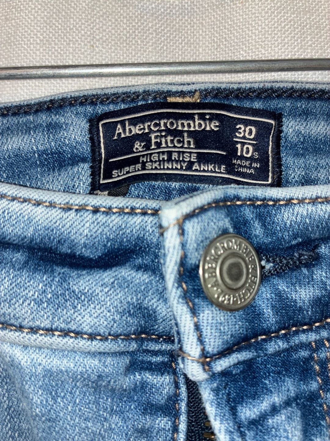 Abercrombie & Fitch High Rise Super Skinny Ankle Jeans Size 30/10S 7