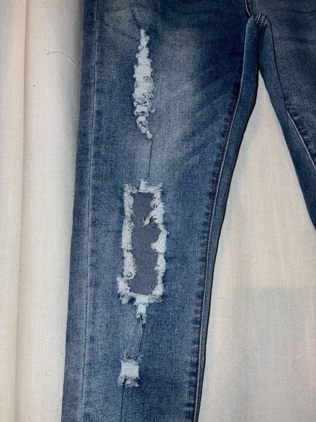 Gogo Jeans Women's Distressed High-Rise Triple Button Skinny Jeans Size 11/30 4