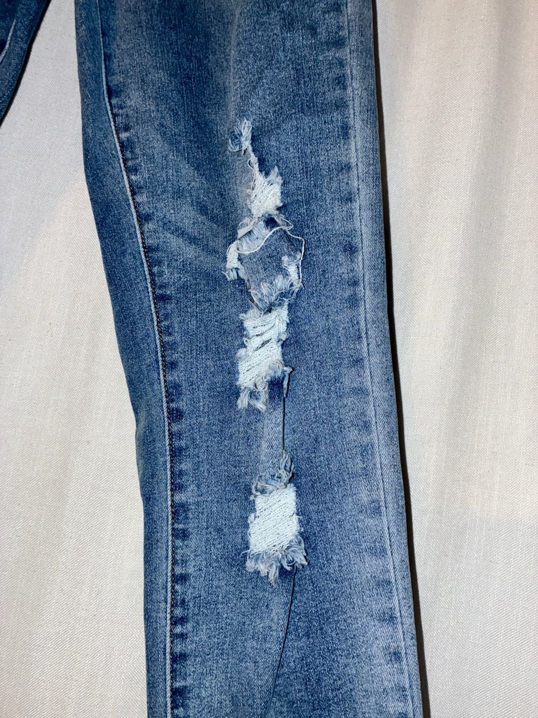 Gogo Jeans Women's Distressed High-Rise Triple Button Skinny Jeans Size 11/30 5