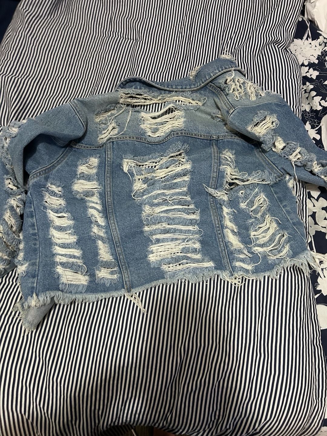 Women's Distressed Denim Jacket Size M 5