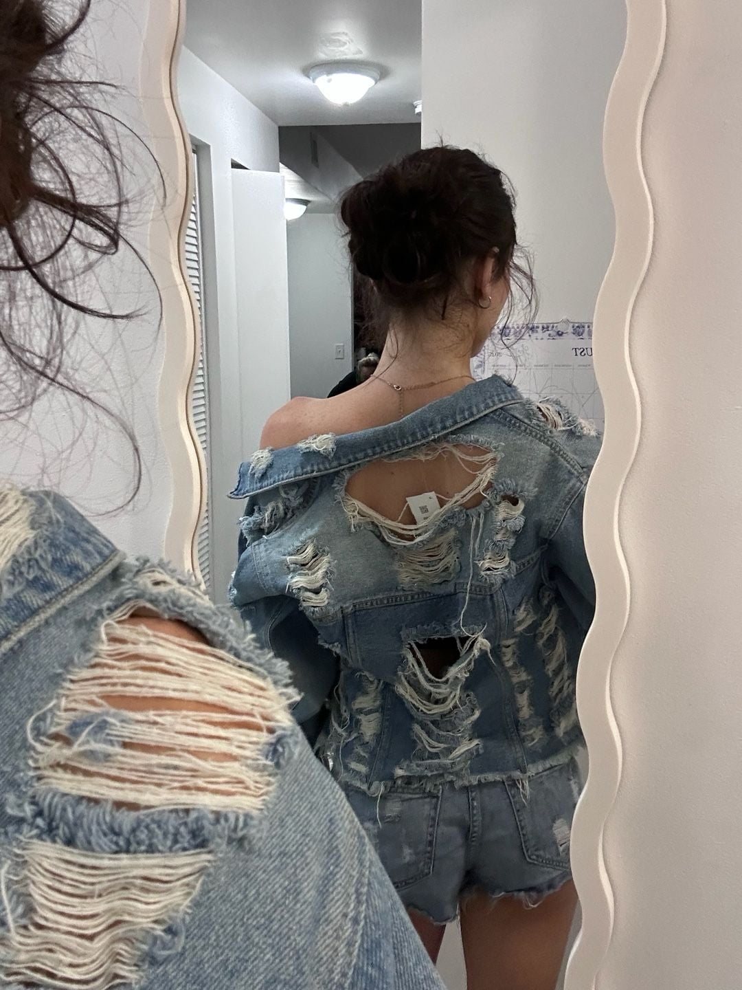 Women's Distressed Denim Jacket Size M 6